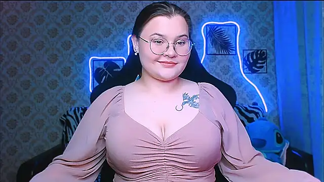 Snapshot of InLoveWithLife26 chatting on November 4, 8:23 pm InLoveWithLife26 online show from November 4, 8:23 pm