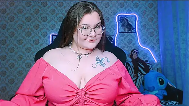 InLoveWithLife26 online show from September 14, 7:25 pm