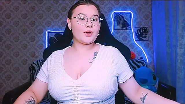 Snapshot of InLoveWithLife26 chatting on October 23, 7:23 pm InLoveWithLife26 online show from October 23, 7:23 pm