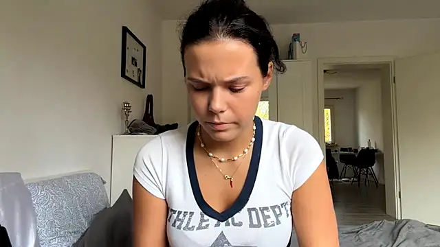 MaydaCornwall online show from November 1, 2:55 pm