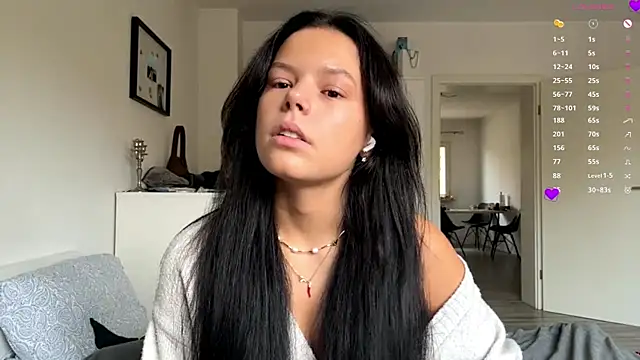 MaydaCornwall online show from November 7, 8:08 am