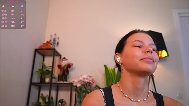 MaydaCornwall online show from May 24, 4:12 am