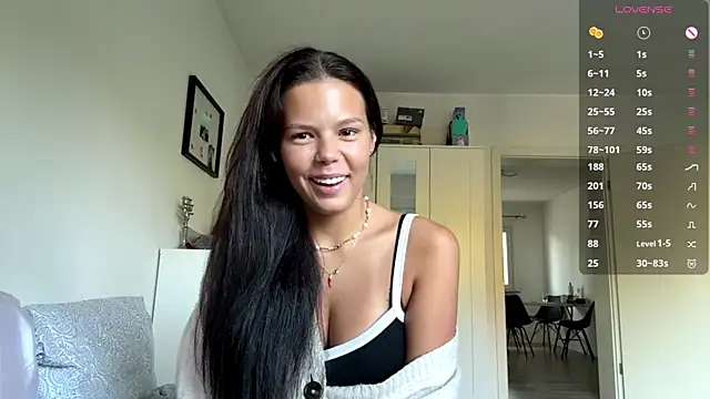 Snapshot of MaydaCornwall chatting on October 1, 7:13 am MaydaCornwall online show from October 1, 7:13 am