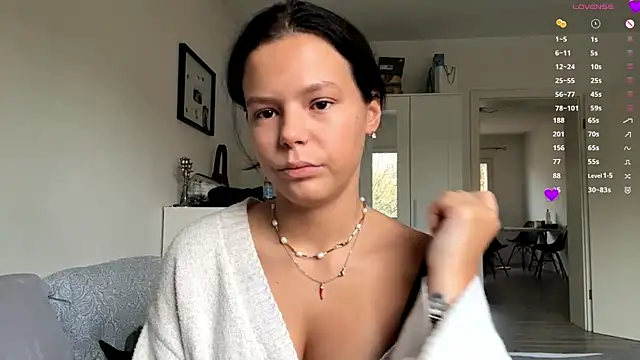 MaydaCornwall online show from November 14, 8:07 am