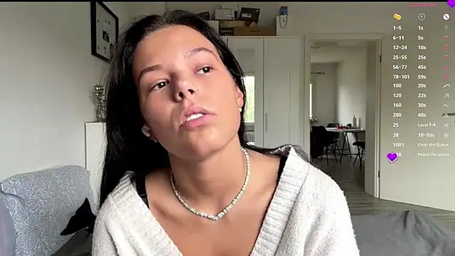 MaydaCornwall online show from November 30, 8:04 am