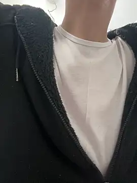 HitShelf online show from February 1, 4:49 pm