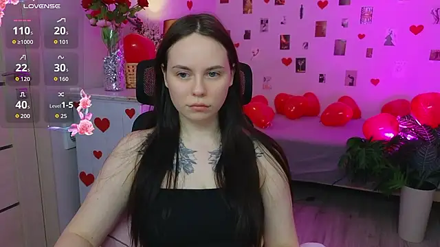 Alice Moondark online show from February 12, 9:03 pm