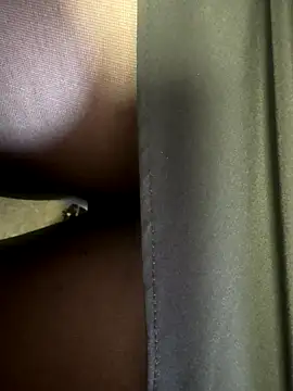 HiddenHoneyLDN online show from November 13, 11:58 am