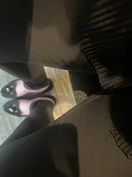 HiddenHoneyLDN online show from October 20, 11:33 am