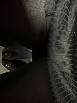 HiddenHoneyLDN online show from September 10, 2:49 pm