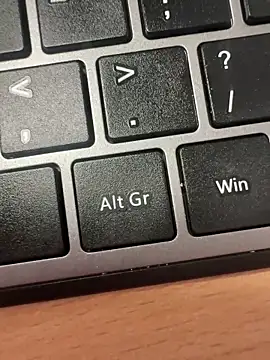 HiddenHoneyLDN online show from December 4, 11:53 am