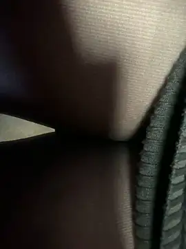 HiddenHoneyLDN online show from December 3, 9:31 am