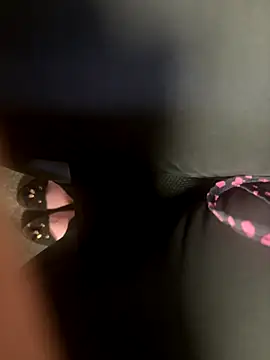 HiddenHoneyLDN online show from October 21, 9:09 am