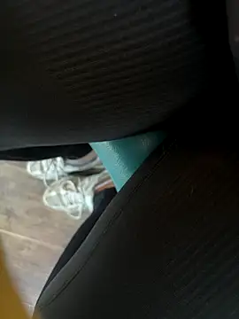 HiddenHoneyLDN online show from November 2, 1:27 pm