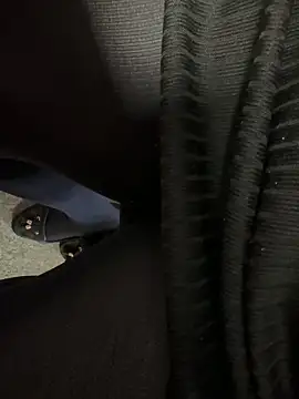 HiddenHoneyLDN online show from September 11, 9:31 am