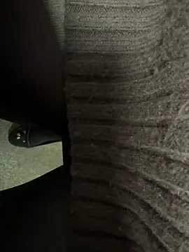 HiddenHoneyLDN online show from October 29, 9:30 am