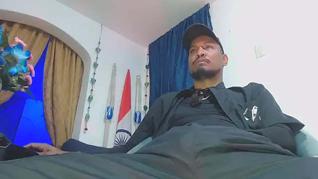 ElCaballeroNegro24 online show from February 13, 1:49 am