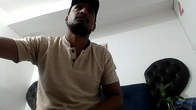 Snapshot of ElCaballeroNegro24 chatting on June 17, 2:44 am ElCaballeroNegro24 online show from June 17, 2:44 am