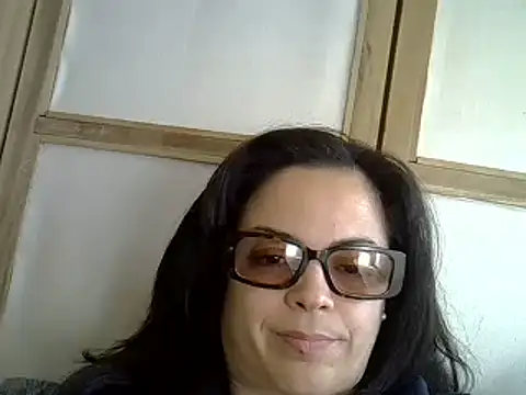Snapshot of ITALIANASISIXX chatting on March 6, 2:51 pm ITALIANASISIXX online show from March 6, 2:51 pm
