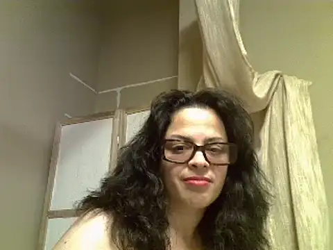 Snapshot of ITALIANASISIXX chatting on February 22, 6:19 pm ITALIANASISIXX online show from February 22, 6:19 pm