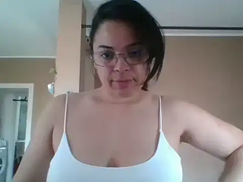 ITALIANASISIXX online show from April 18, 7:44 am