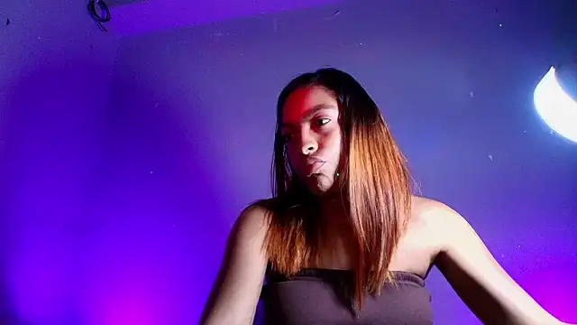 Snapshot of m_rosee chatting on November 18, 12:19 pm m rosee online show from November 18, 12:19 pm