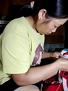 Snapshot of Lai005 chatting on October 22, 4:12 am Lai005 online show from October 22, 4:12 am