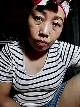 Snapshot of Lai005 chatting on November 1, 2:11 pm Lai005 online show from November 1, 2:11 pm