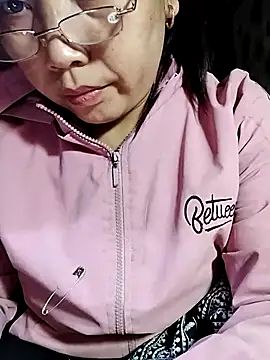 Snapshot of Lai005 chatting on November 2, 2:49 am Lai005 online show from November 2, 2:49 am