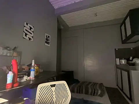 PinayLina18 online show from April 11, 7:45 am