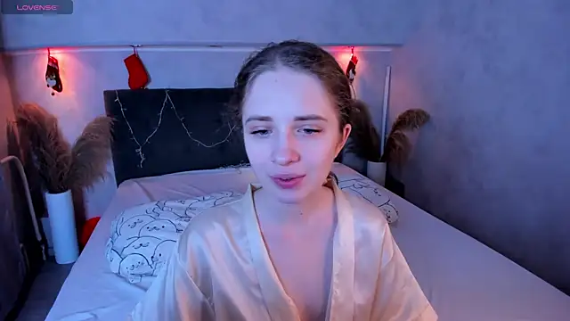 Camilla Kelly online show from February 11, 1:16 am