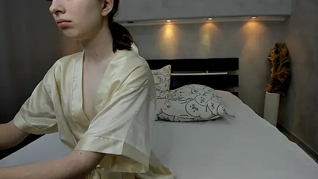 Camilla Kelly online show from November 8, 12:58 am