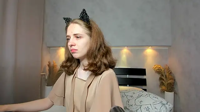 Snapshot of Camilla_Kelly chatting on September 14, 12:11 am Camilla Kelly online show from September 14, 12:11 am