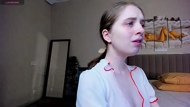 Camilla Kelly online show from March 23, 12:55 am