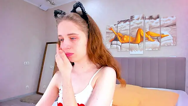 Camilla Kelly online show from May 18, 1:06 am