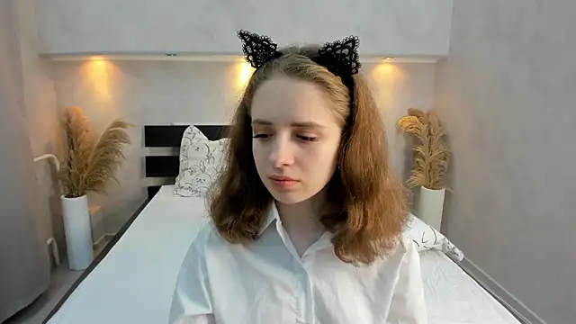 Snapshot of Camilla_Kelly chatting on October 12, 1:18 am Camilla Kelly online show from October 12, 1:18 am
