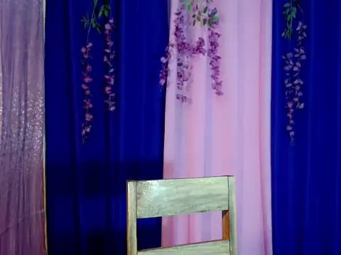 Snapshot of cyd_twink chatting on September 14, 1:44 pm cyd twink online show from September 14, 1:44 pm