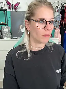 TheRealJessyLey online show from June 11, 1:19 pm