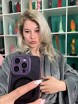 TheRealJessyLey online show from May 7, 6:17 am