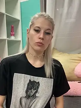 Snapshot of TheRealJessyLey chatting on November 3, 8:07 am TheRealJessyLey online show from November 3, 8:07 am