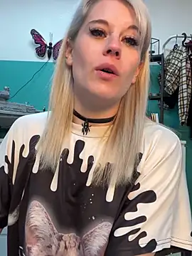 TheRealJessyLey online show from February 5, 8:10 am