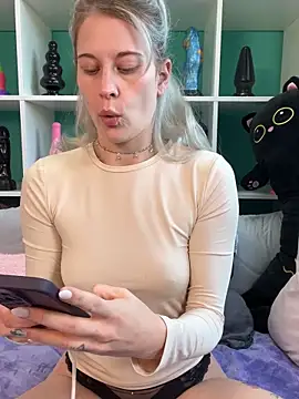 TheRealJessyLey online show from March 20, 7:42 am