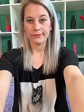 TheRealJessyLey online show from March 23, 8:25 am