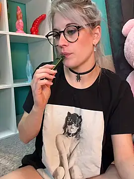 TheRealJessyLey online show from February 16, 8:29 pm