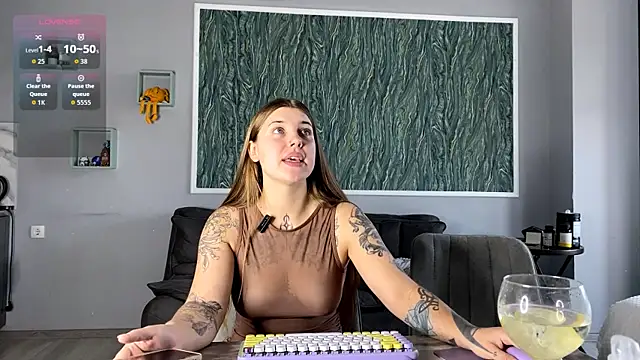VelvetMiley online show from July 18, 3:15 am