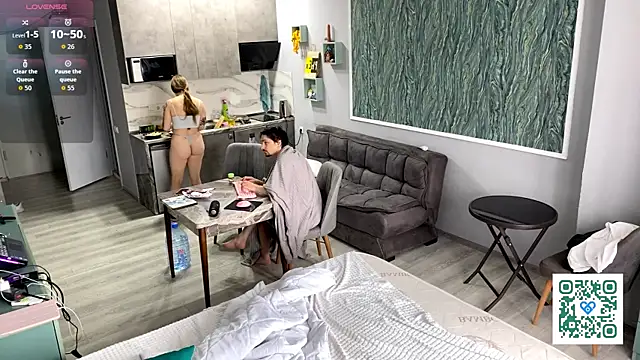 VelvetMiley online show from April 27, 11:30 am