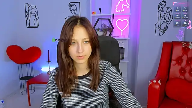 Snapshot of lau_ra_queen chatting on September 10, 9:30 am lau ra queen online show from September 10, 9:30 am