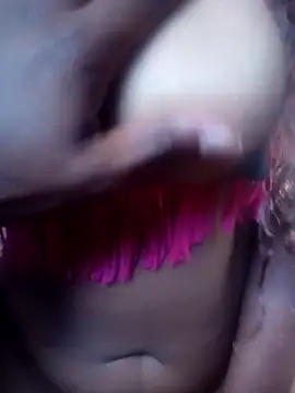 Snapshot of SuperheroDck chatting on October 17, 12:07 pm SuperheroDck online show from October 17, 12:07 pm