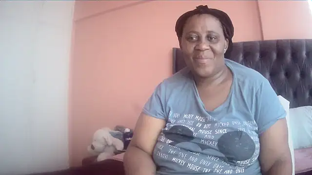 HUGEASSXXXXX online show from March 28, 5:41 am