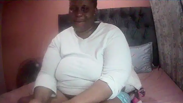 HUGEASSXXXXX online show from March 15, 6:37 pm